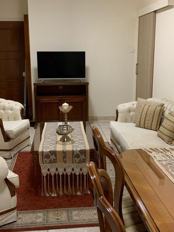 Tony'S Boutique Apartment لارنكا المظهر الخارجي الصورة